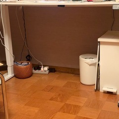 昇降デスクの画像