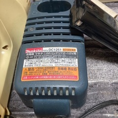 マキタ　ハンディクリーナー　4071Dの画像