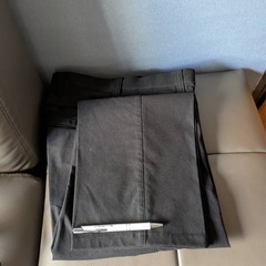様々なシーンで使える、万能♪メンズパンツ2着セットの画像