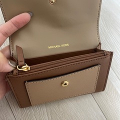 マイケルコース財布の画像