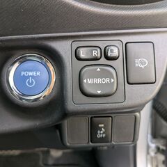 ★修復歴無！低走3万㌔！H24年！アクア【S】禁煙車！Pスタート！LED！オートライト！ヘッドライトウォッシャー！社外アルミ！フルセグ！の画像