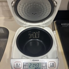 【美品】象印3合炊きマイコンNL-BD05 炊飯器の画像
