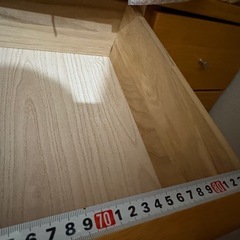 木の箪笥の画像