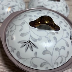 陶器蓋付き皿の画像