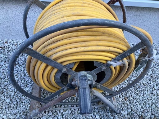 高圧噴霧器ホース約100mロングホースリール