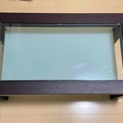 ガラステーブルの画像