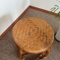可愛いラタンの丸椅子　スツール　チェア　古道具　古家具の画像