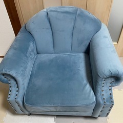 ソファ 一人掛け おしゃれ 高級感 コンパクト エレガント アンティーク風の画像