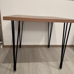 ２人がけダイニングテーブルの画像