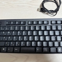 【美品】ELECOM 有線キーボード　テンキー付の画像