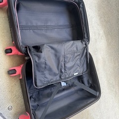 美品スーツケース0円　機内持ち込みサイズ　タイヤ摩耗してますが使えますの画像
