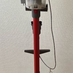 購入者決まりました。【車の掃除機としていかがですか？便利な立てられるスタンド付】カークリーナーにぜひ‼️ダイソン Dyson Cyclone V10 ジャンク品　相場より安値にての画像