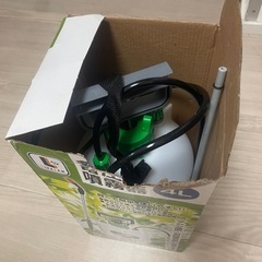 スチームクリーナーと蓄圧式噴霧器の画像