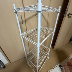 スチールラックの画像