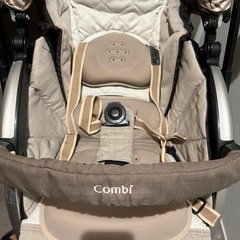 ベビーカー(combi)の画像