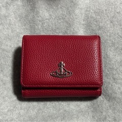 三つ折り財布　Vivienne Westwood赤色  の画像