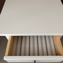 IKEA　サイドテーブルの画像
