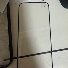 iPhone16スマホケースと強化フィルムの画像