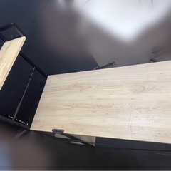 棚付きデスク/木目調の画像