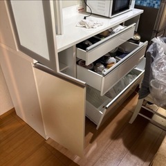 白の食器棚/ホワイト/レンジ台の画像