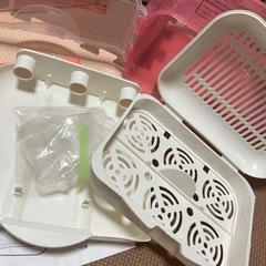 哺乳瓶と小物まとめ売りの画像