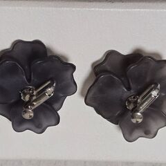大きめ花 フラワーモチーフ パール 貴金属 イヤリング 昭和レトロ アクセサリーの画像