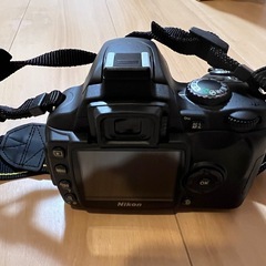 Nikon D40 デジタル一眼レフカメラ　
レンズキット　BLACKの画像
