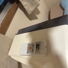 YAMAZEN 窓用エアコン本体 リモコン付き　WI-A16の画像