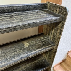 家具(古い本棚、衣装ケースなど)の引き取りに来てくださる方の画像