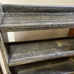 家具(古い本棚、衣装ケースなど)の引き取りに来てくださる方の画像