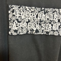 黒Tシャツ ペイズリー柄  Lの画像