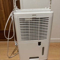 使用頻度低め　アイリスオーヤマ 除湿機の画像