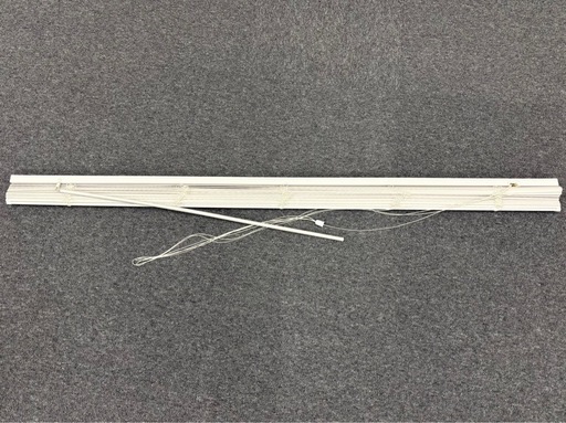 【4本】ブラインド ホワイト 取付金具付き 150cm×160cm  折れ曲がり無し