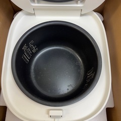 YAMAZEN 山善 マイコン炊飯ジャー 電源コード欠品　1.0L 5.5合炊き YJP-M10(W) 2021年製 省エネ・玄米対応 動作確認済の画像