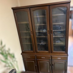 食器棚 キッチンボードの画像