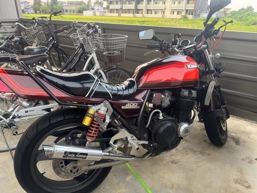 バイク 
ZRX400火の玉カラー状態良好、外装綺麗