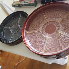 オードブル皿セット、30ｘ30ｘ10，2段、27ｘ27ｘ7，1段、2個セット、未使用品の画像