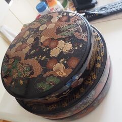 オードブル皿セット、30ｘ30ｘ10，2段、27ｘ27ｘ7，1段、2個セット、未使用品の画像