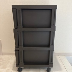 キャスター付きプラスチック収納の画像