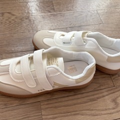 スニーカーの画像
