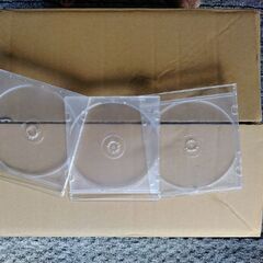 差し上げます。DVD用プラケース700枚前後の画像