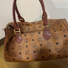 MCMボストンバッグの画像