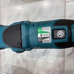 新品では最安値です！makitaランダムオービットポリッシャー PO500DZの画像