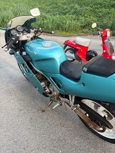 バイク fzr250 2kr