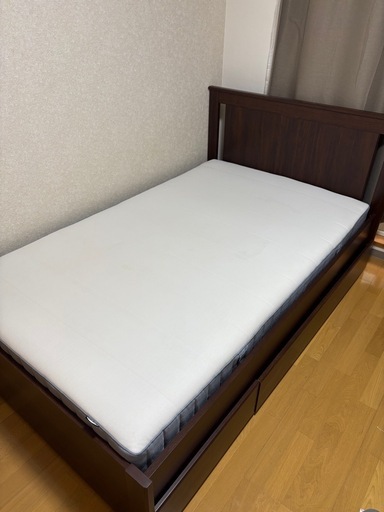 9/20受け取り限定　破格　IKEA セミダブルベッド　新品同様　マットレス付き