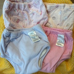 4層トレーニングパンツ　100サイズ　4枚の画像