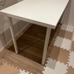 9/18か9/19限定　IKEA LAGKAPTEN 机 つくえの画像