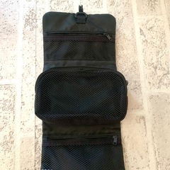 中古　無印 吊るして使える着脱ポーチ付ケースの画像