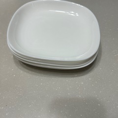 ヤマザキお皿4枚セットの画像