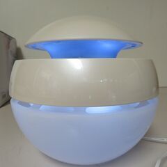 A114　Three-up　超音波アロマ加湿器　NAGOMI　RCW-25WH　ホワイト　2011年　スリーアップ　の画像